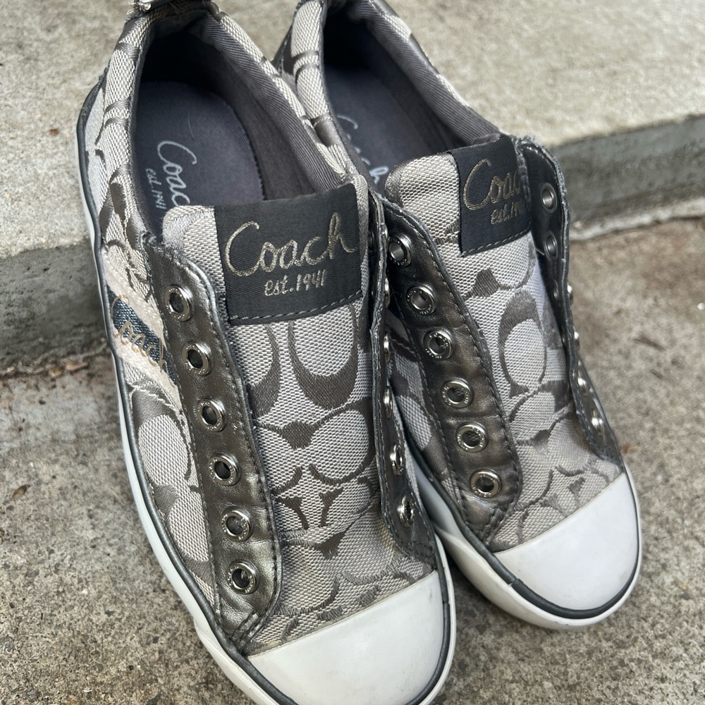 Gibson Charcoal and Silver Sneakers
